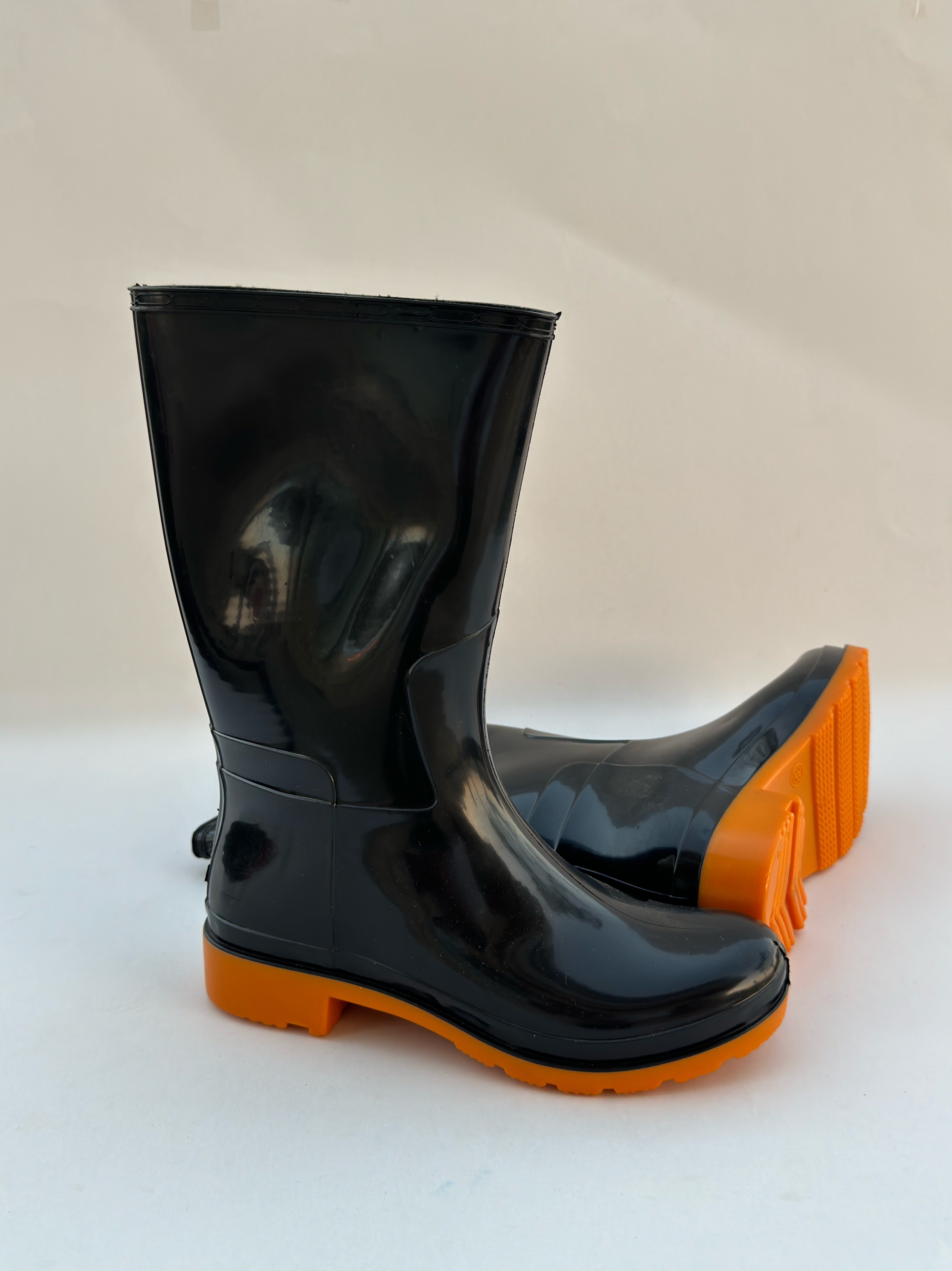 چکمه کوتاه زنانه(مشکی)